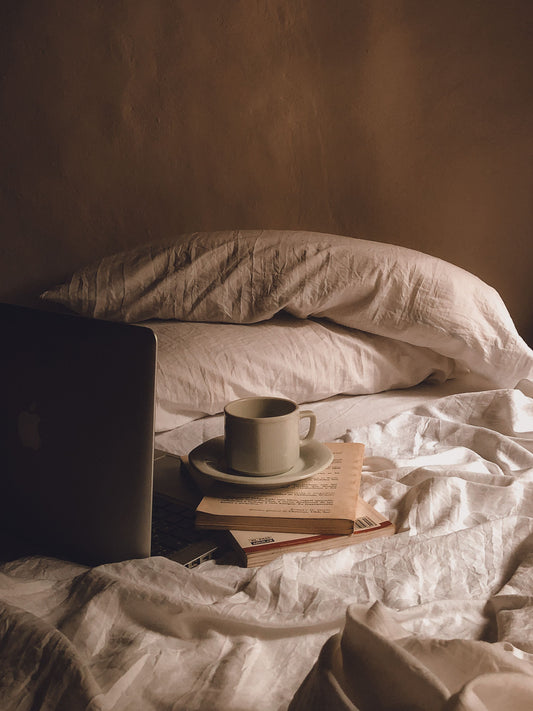 Insomnies et stress : Comment les bruits blancs accompagnent vos nuits